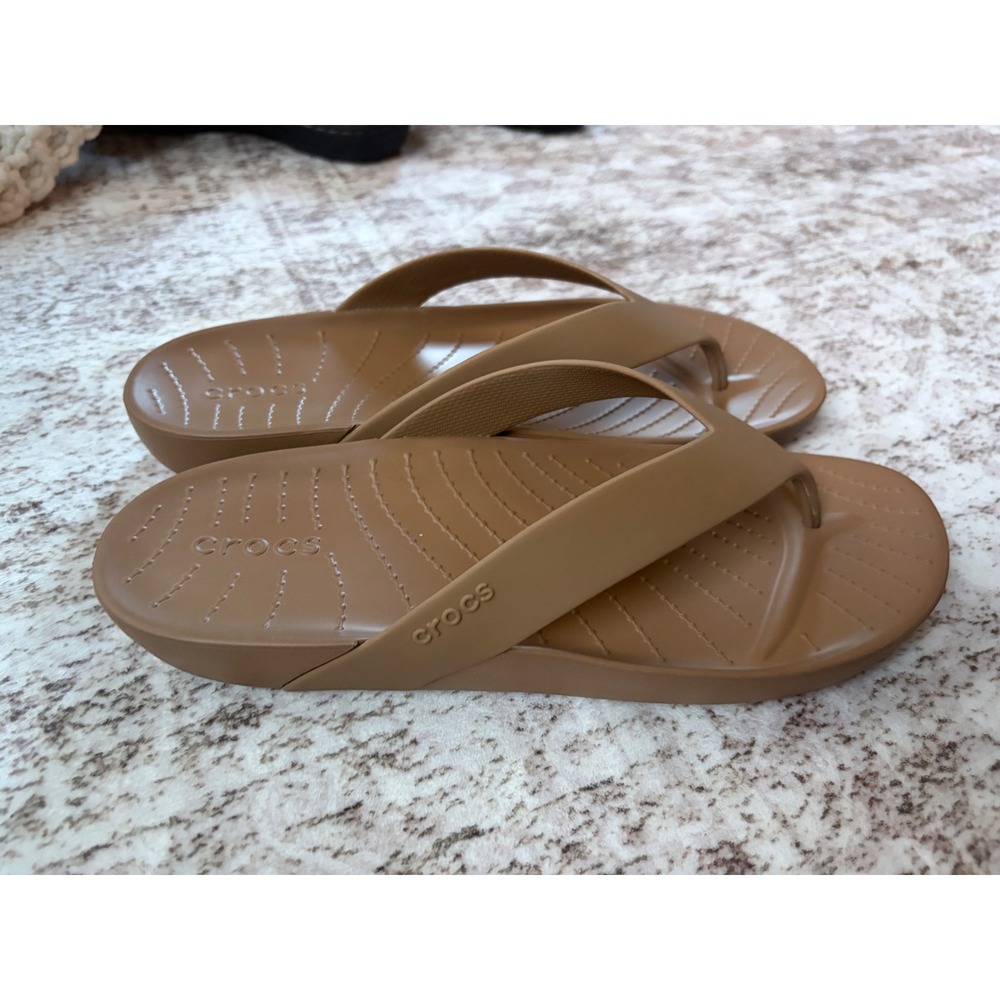 Crocs Splash Flip Flops Sandals Size 9 Sepia